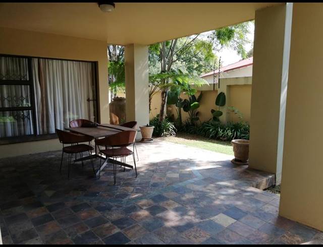 4 BEDROOM HOUSE FOR SALE IN NIEUW MUCKLENEUK